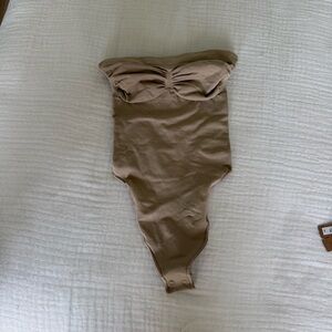 NWOT SKIMS BODY SUIT